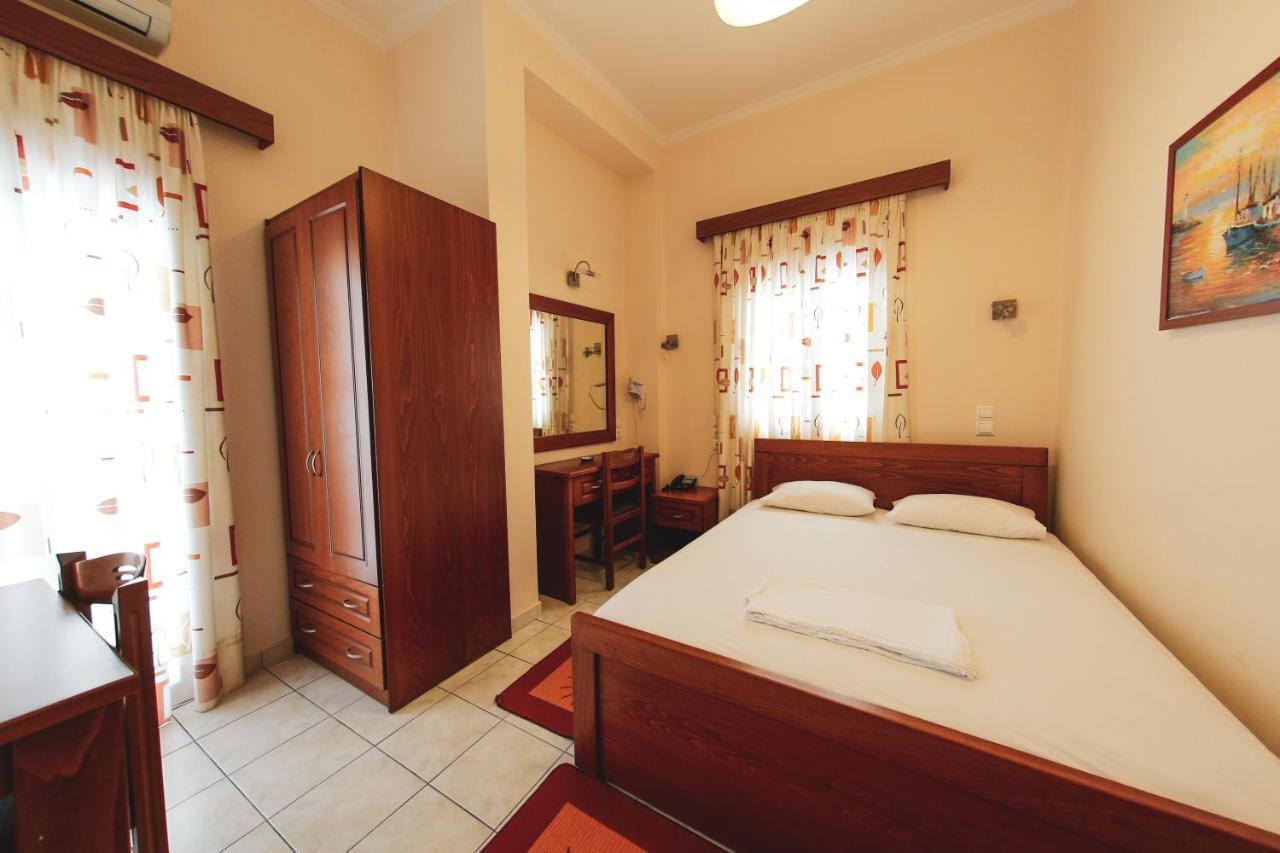 Kastro-Kyllini Hotel Ionion מראה חיצוני תמונה
